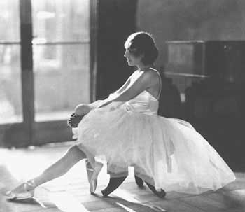 Ida Rubinstein in Ballet costume 1921